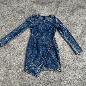 Denim on denim is in! 💙💙💙mini denim dress